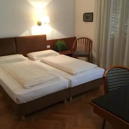 Hotel Adria 3*