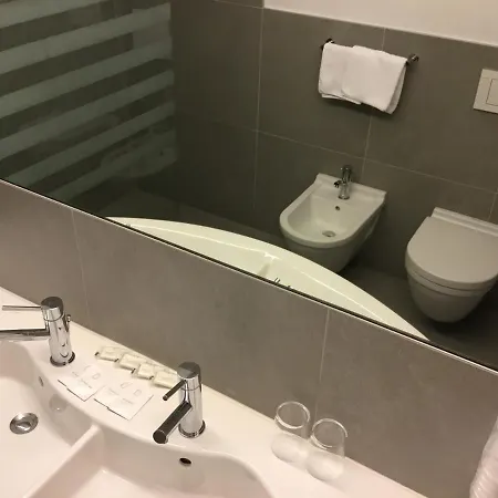 Adria Hotel 3*