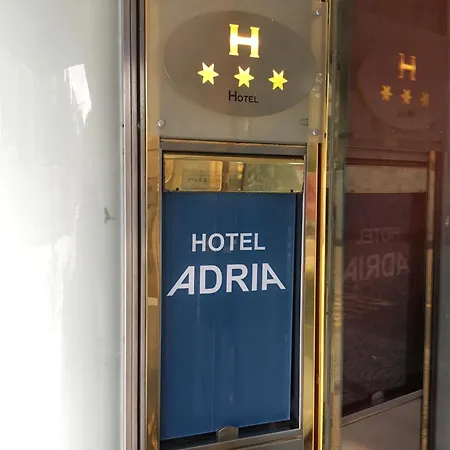 Adria 3*