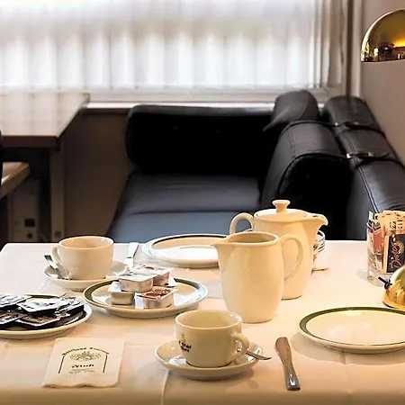 Adria Hotel 3*